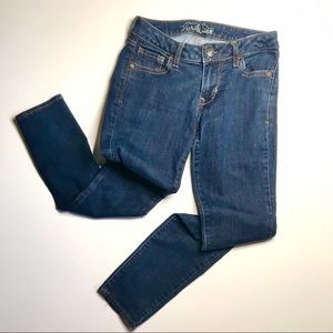 {THE ROCKSTAR} Sz 6 Women’s Dark Denim Jeans